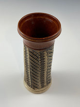Load image into Gallery viewer, Nutmeg Carved Vase