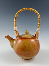 Load image into Gallery viewer, Nutmeg Tea Pot and Five Cups
